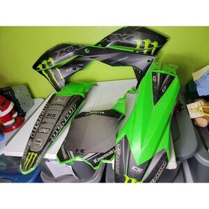 Kawasaki Dirt Bike Plastic Accessories Motorcycle Lot Of 5 Parts Monster Dunlop